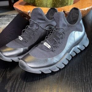 Fendi Black Sneakers Modern Athletic Design